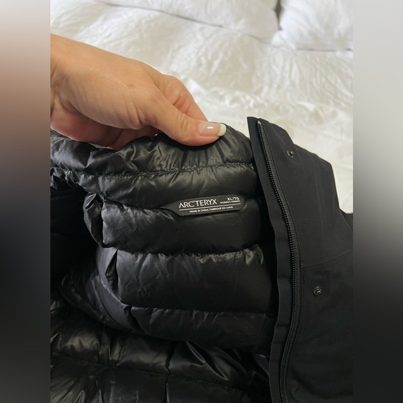 ArcTeryx | Women's SZ XL | Black Centrale Parka Down | Long Length Hooded | NWOT - Picture 14 of 14